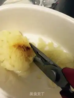 Make "Silver-treed silver-eared sugar." step 1