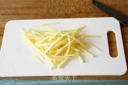 Make Triple cheese tuna pizza step 20