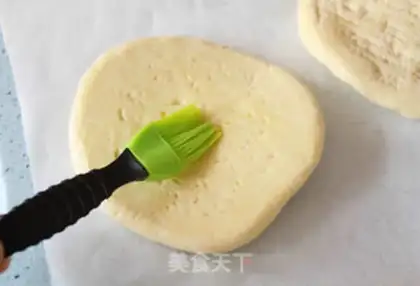 Make Triple cheese tuna pizza step 23