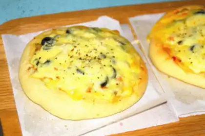 Make Triple cheese tuna pizza step 31