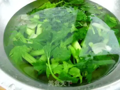Make Celery with the head of the sea step 3