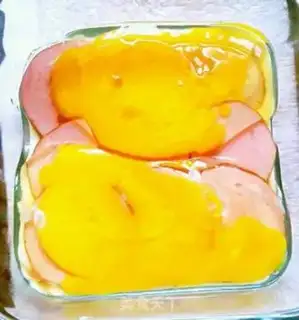 Make Ham eggs pie step 3