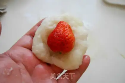 Make Strawberry Dafu step 4