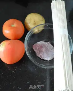 Make Tomato potato sauce noodles step 0