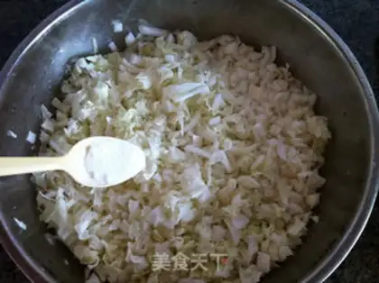 Make Spam of mushroom eggs and cabbage step 2