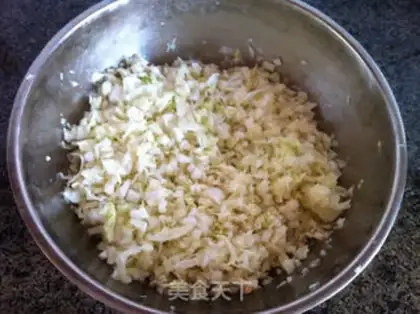 Make Spam of mushroom eggs and cabbage step 3