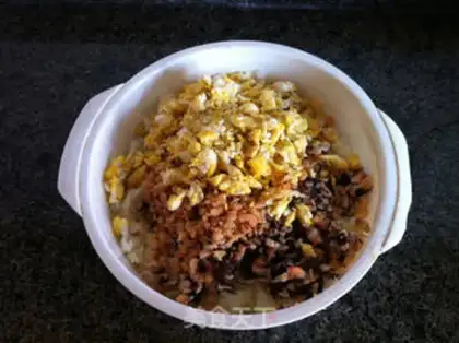 Make Spam of mushroom eggs and cabbage step 4