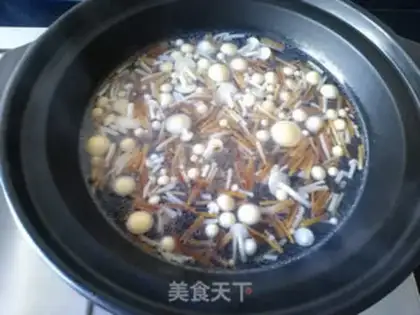 Make Golden fungus egg gravy soup step 5
