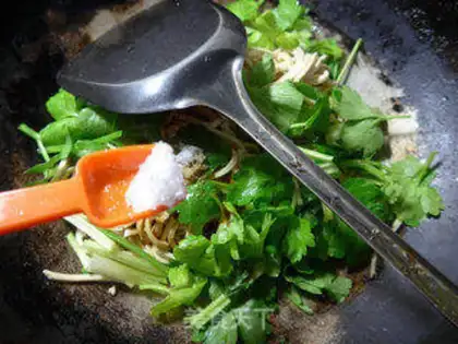 Make Celery makes thousands of silks step 6