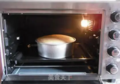 Make kitty cat birthday cake step 14