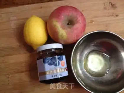Make Blueberry sauce roasted apples step 0