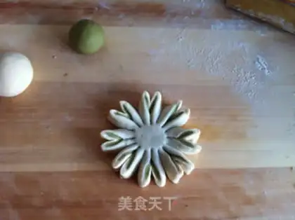 Make Scrambling the chamomile step 10