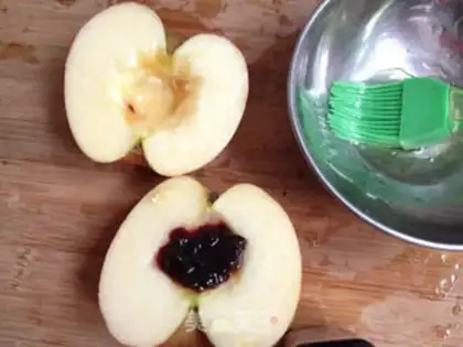 Make Blueberry sauce roasted apples step 5