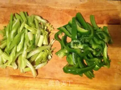 Make Pretzel celery fried eggs step 0