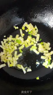 Make Tomato fried eggs step 4