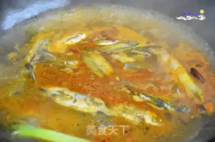 Make Pumpkin fish step 3