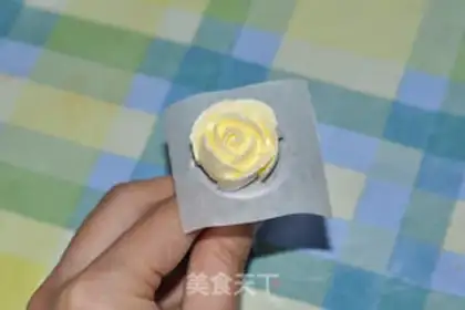 Make Butter cream cake step 3