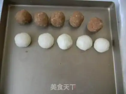 Make Ice-smelt snow-beans mooncake step 8