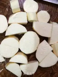 Make Five flowers and a few flowers step 0