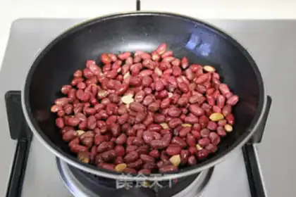 Make Peanut soup step 0