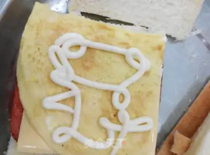 Make Egg ham sandwich step 4