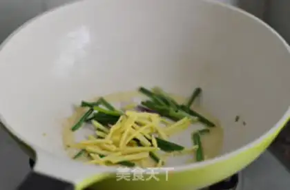 Make The yellowfish step 4