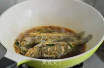 Make The yellowfish step 7