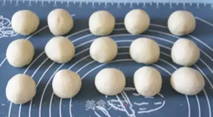 Make Natural fermented garlic soft bread step 10
