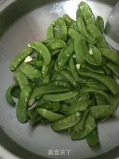 Make Garlic Dutch beans step 5