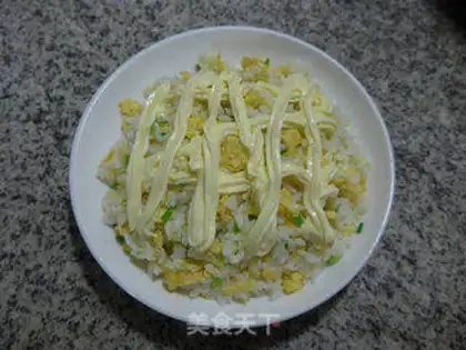 Make Soy sauce, egg fried rice step 8