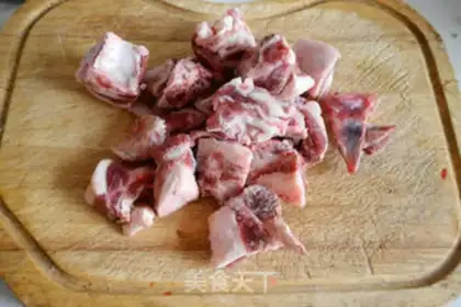 Make Porridges, dates, lamb chops step 1