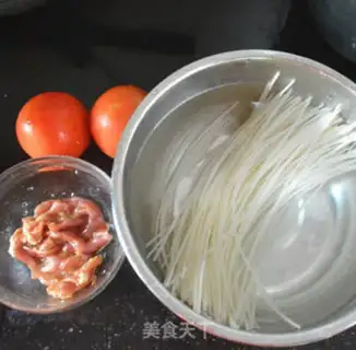 Make Skinned tomato rice powder step 0