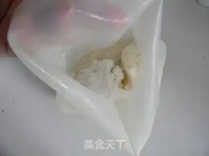 Make Red-tree cake step 1