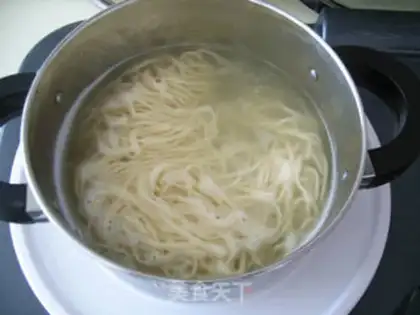 Make Tuna mushroom noodles step 1