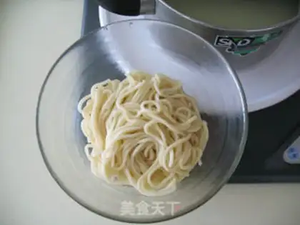 Make Tuna mushroom noodles step 2