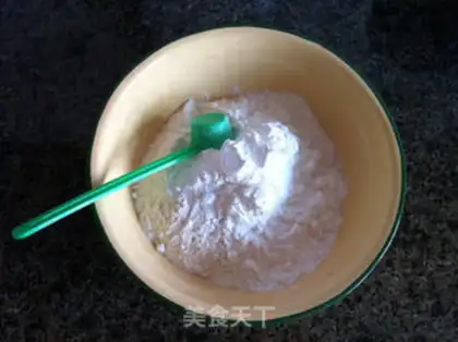 Make Black Sesame Flower Biscuit step 3