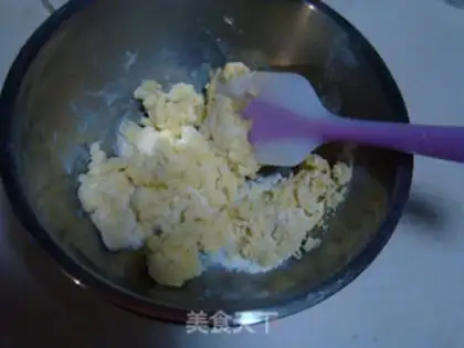 Make Chocolate cake with fresh fruit step 2