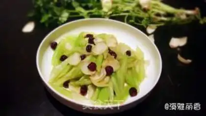 Make The cranberry lily step 11