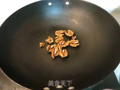 Make Slipper walnuts step 3