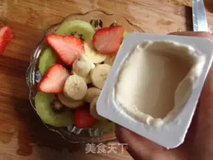 Make Banana strawberry yogurt step 5