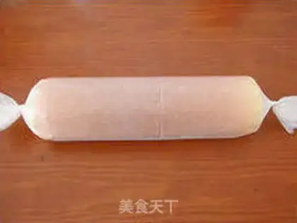 Make Strawberry roll step 21