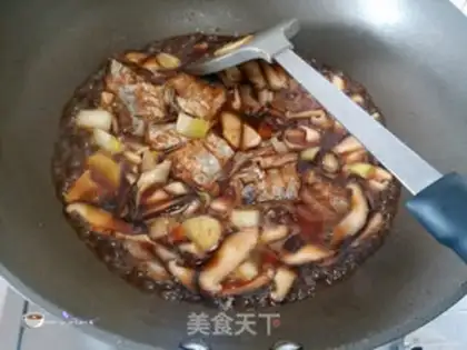 Make Flaming mushrooms with fish step 8
