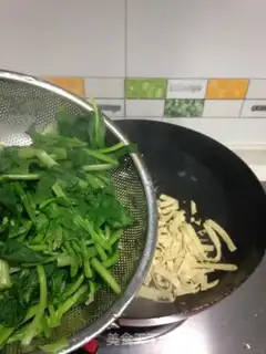 Make Spinach and bean peel step 3