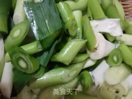 Make The real Sichuan meat returns to the garlic seed step 2
