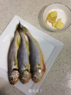 Make Creamed yellowfish step 0