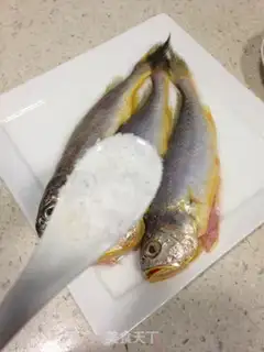 Make Creamed yellowfish step 1