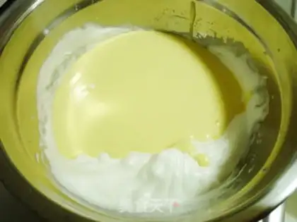 Make Subsea World scene cake step 14