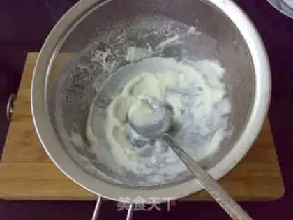 Make The almond guacamole step 2