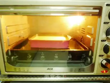 Make Subsea World scene cake step 17