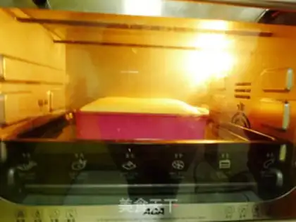Make Subsea World scene cake step 18